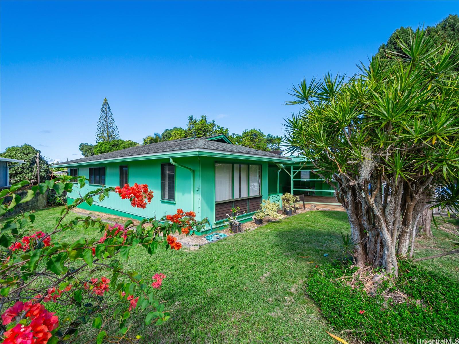 58-141  Wehiwa Place Sunset/velzy, North Shore home - photo 2 of 23