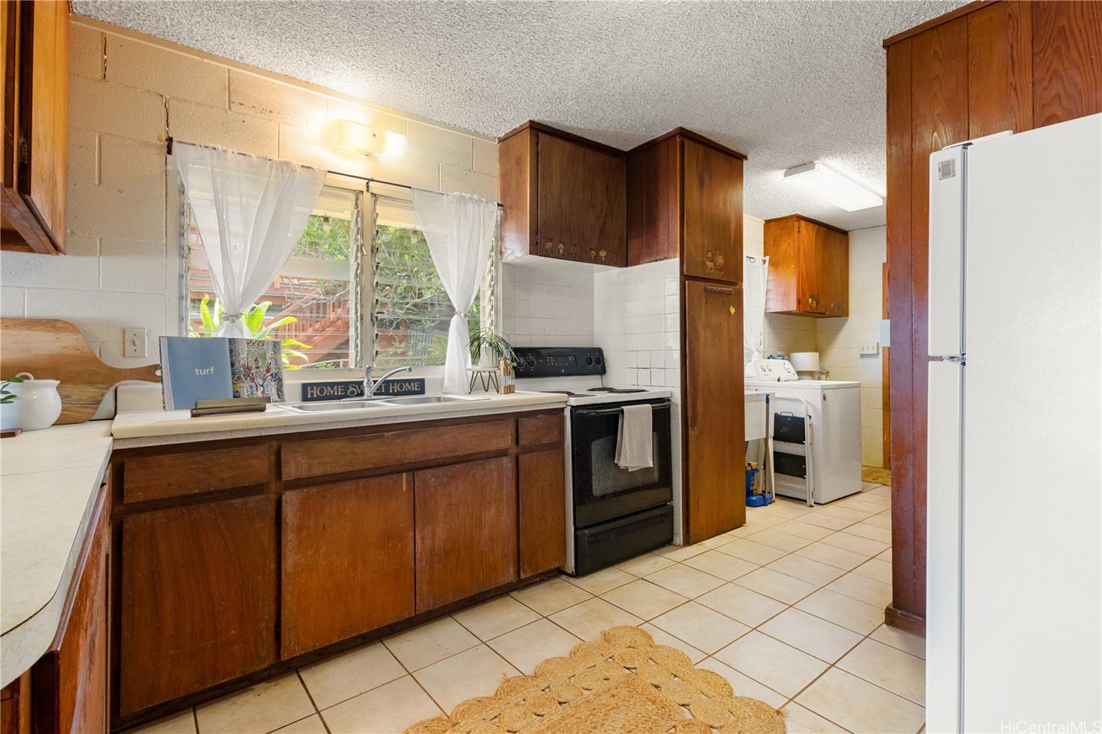 58-148  Wehiwa Place Sunset/velzy, North Shore home - photo 8 of 24