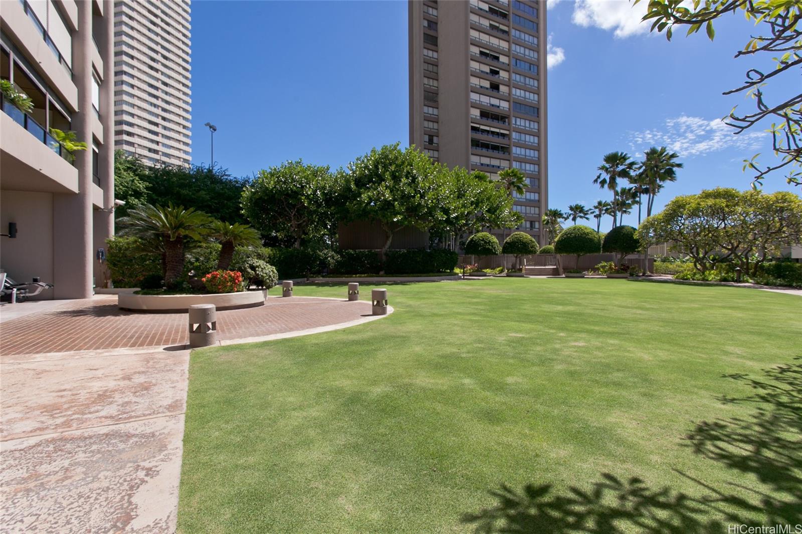 Royal Iolani condo # 1903, Honolulu, Hawaii - photo 18 of 20