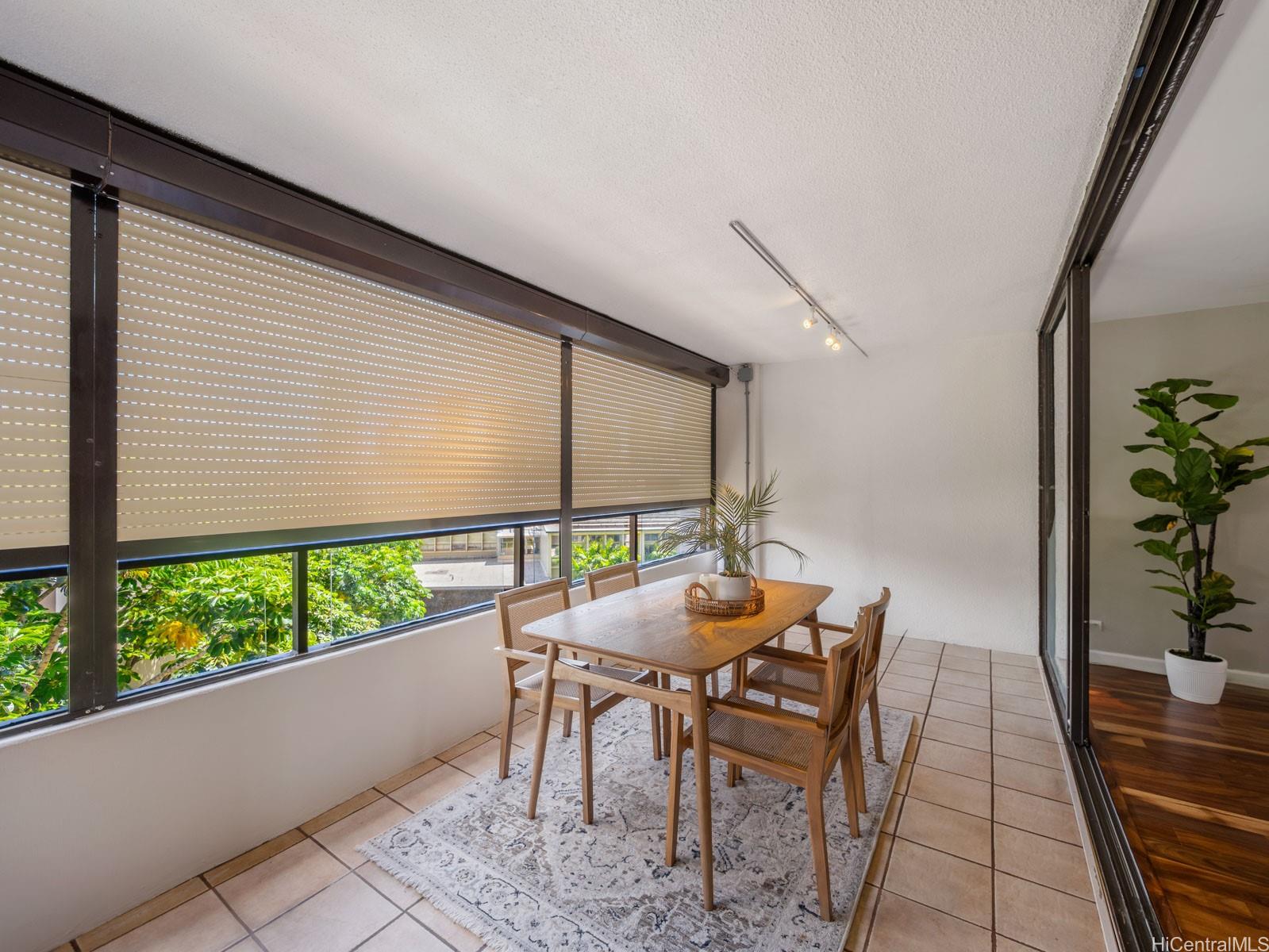 Royal Iolani condo # 501, Honolulu, Hawaii - photo 7 of 20