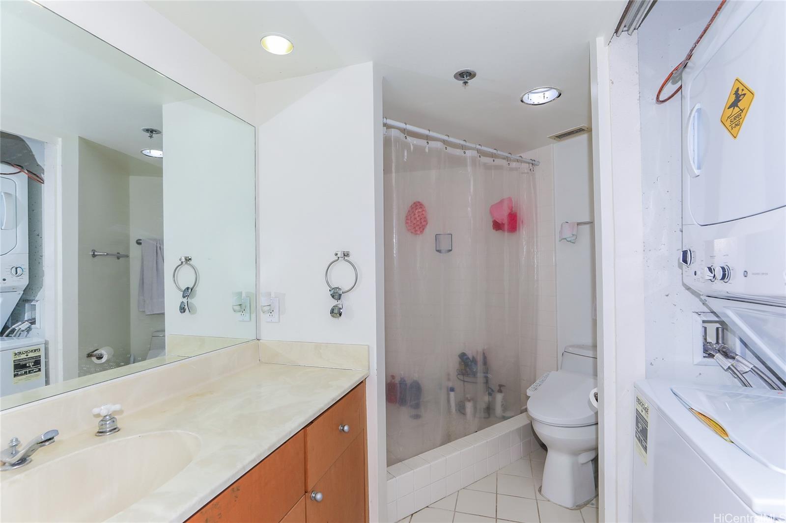 Royal Iolani condo # DH1001, Honolulu, Hawaii - photo 14 of 25