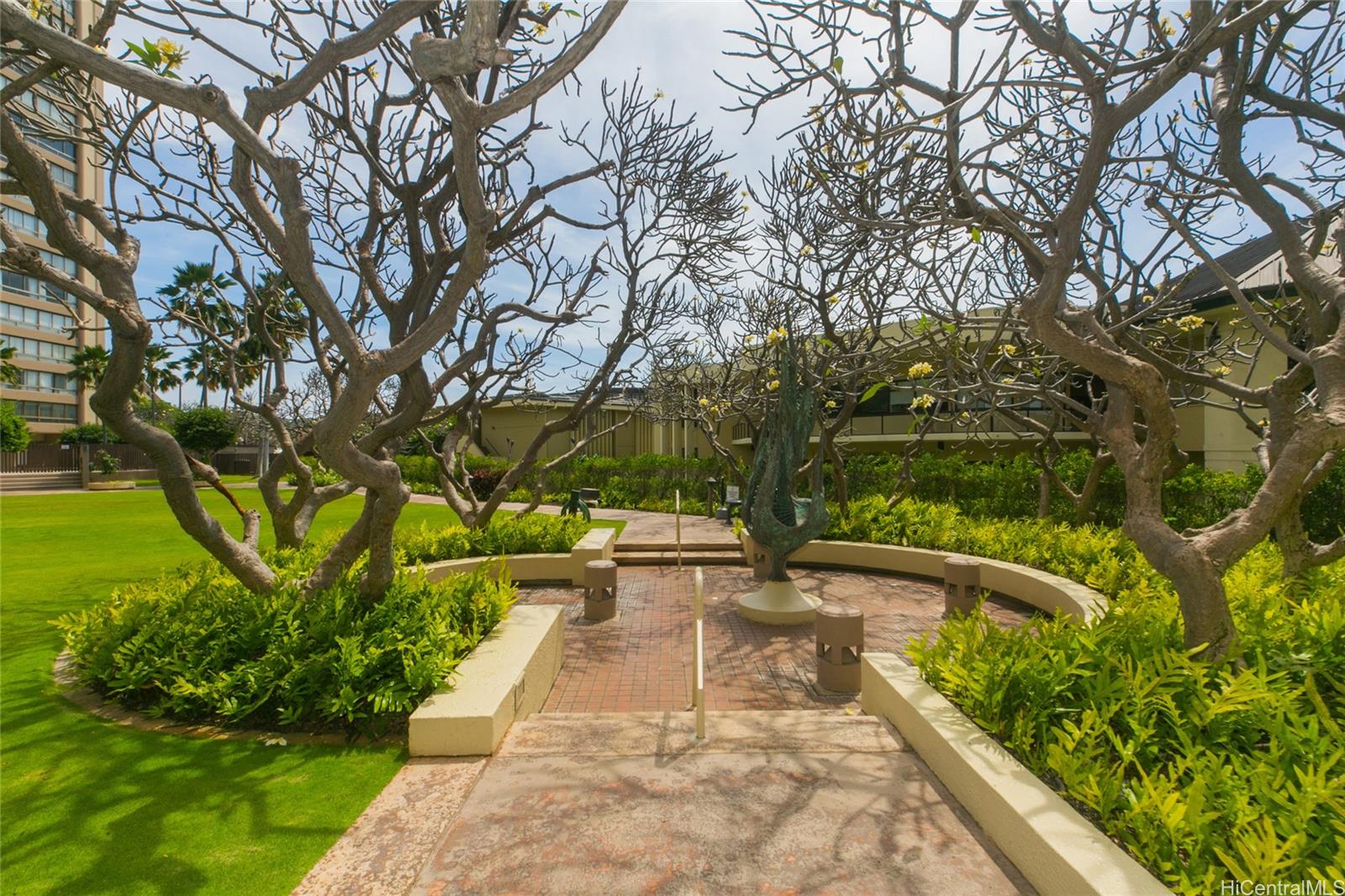 Royal Iolani condo # DH1001, Honolulu, Hawaii - photo 19 of 25