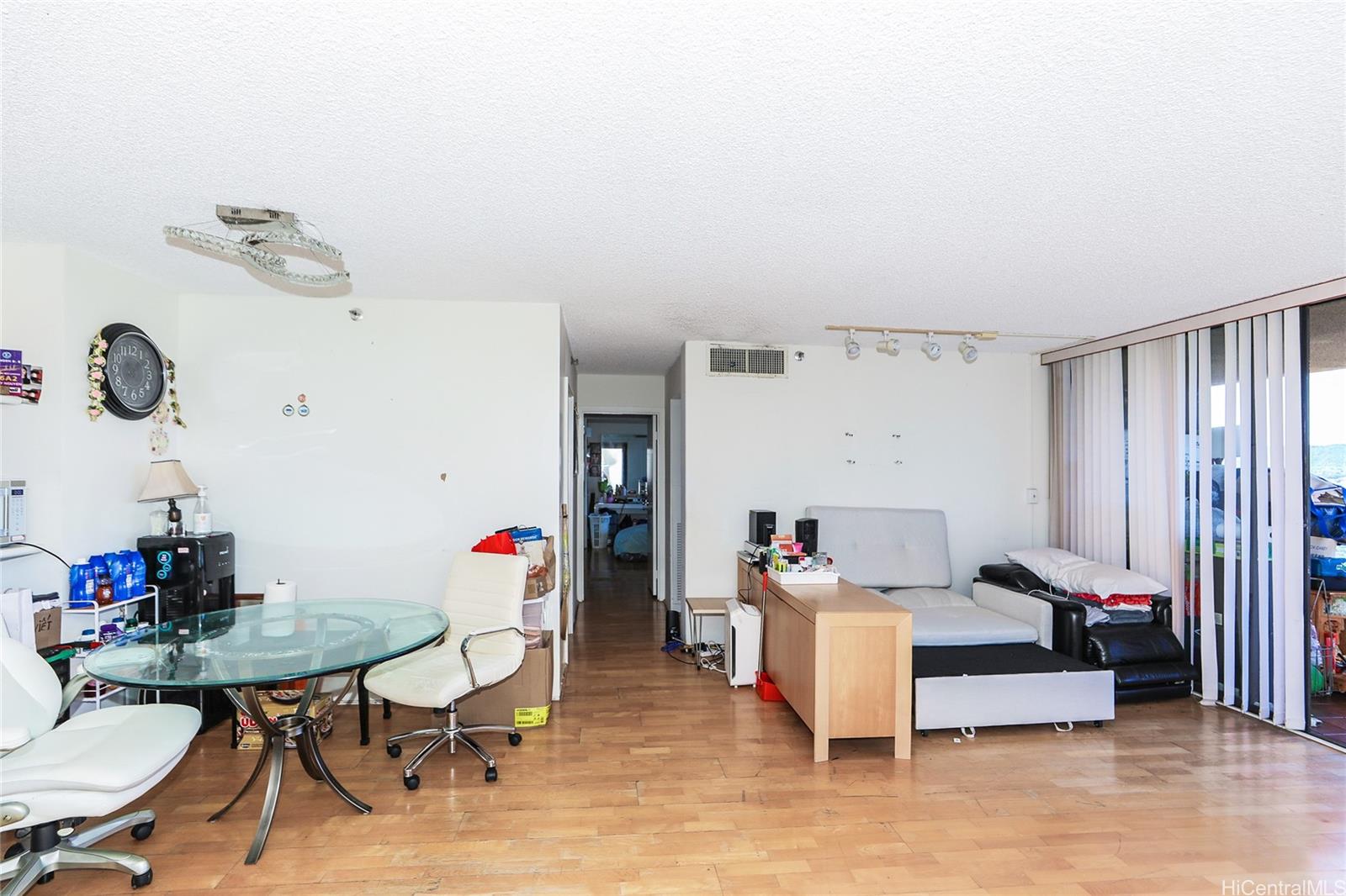 Royal Iolani condo # DH1001, Honolulu, Hawaii - photo 21 of 25