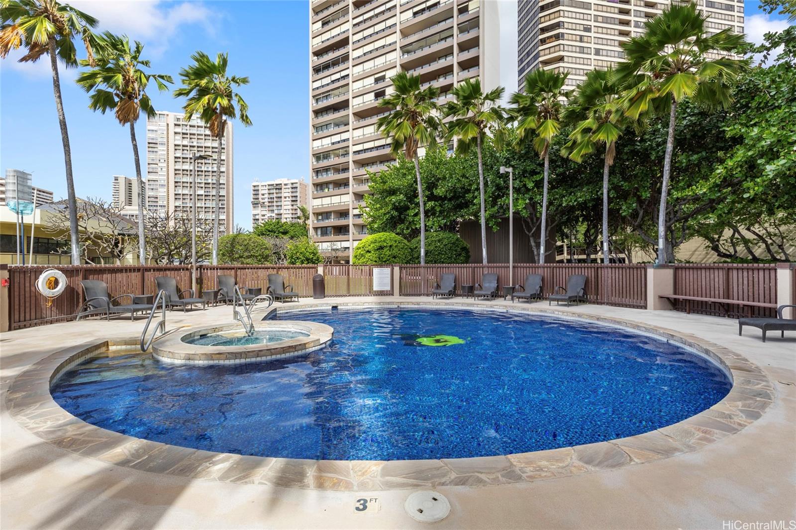 Royal Iolani condo # DH/2807, Honolulu, Hawaii - photo 24 of 25