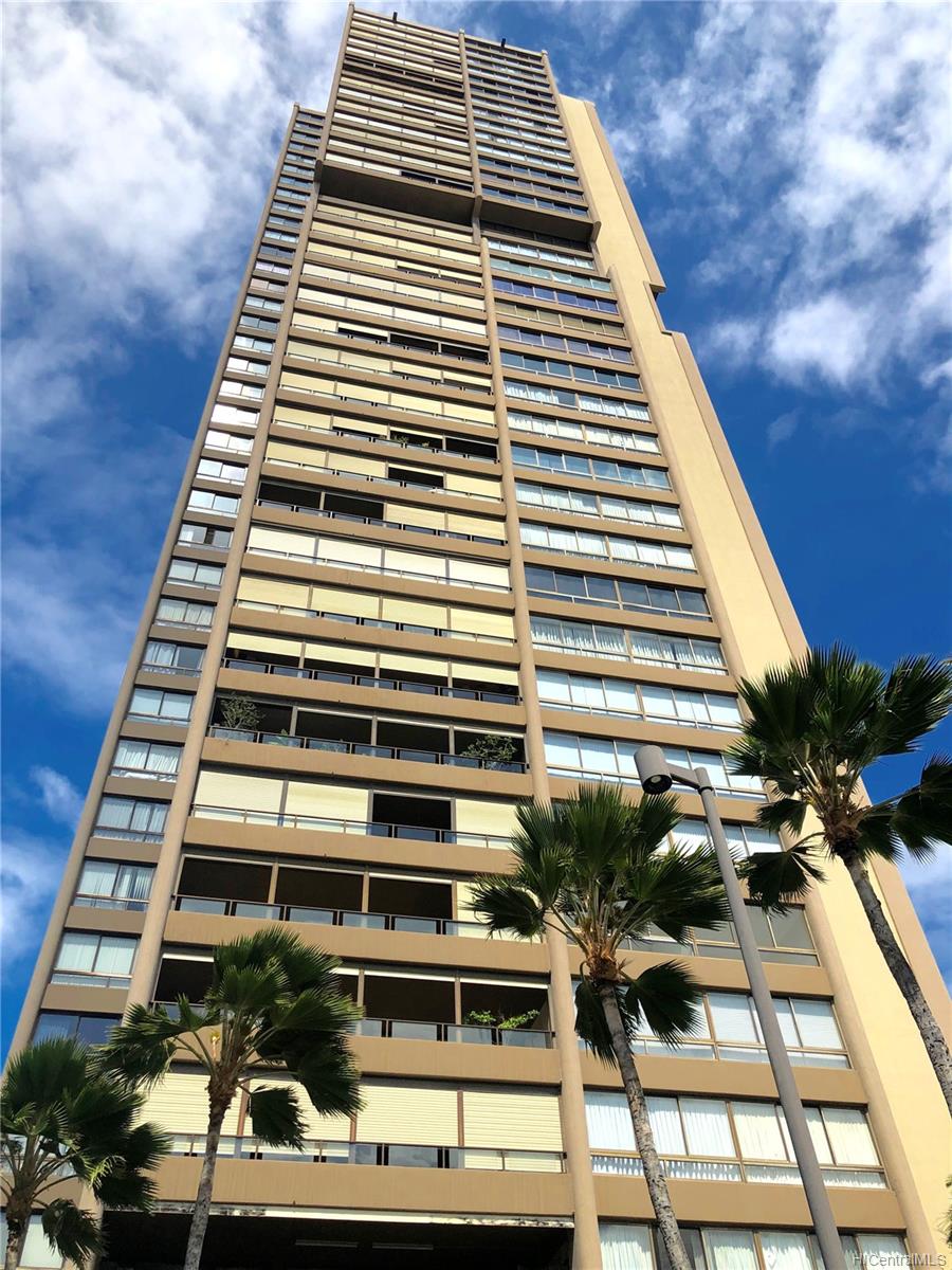 Royal Iolani DH403, 583 Kamoku Street, Honolulu Kapiolani