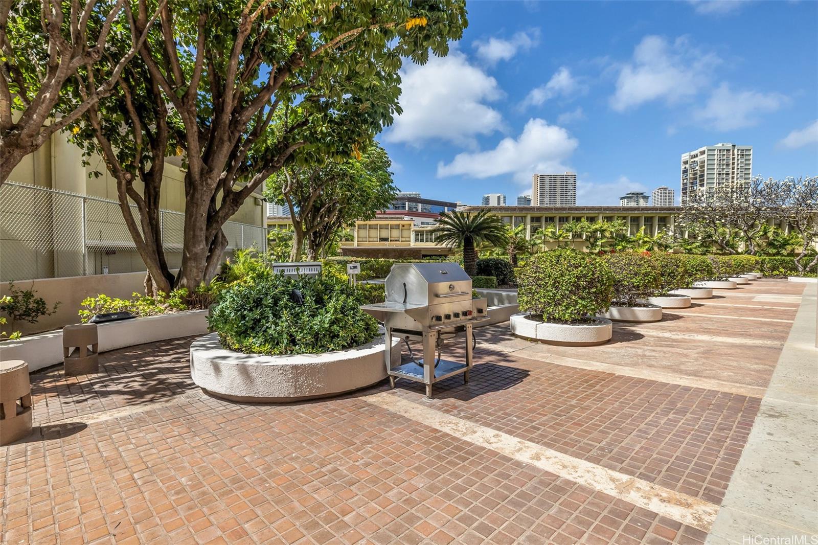 Royal Iolani condo # PH7, Honolulu, Hawaii - photo 19 of 25