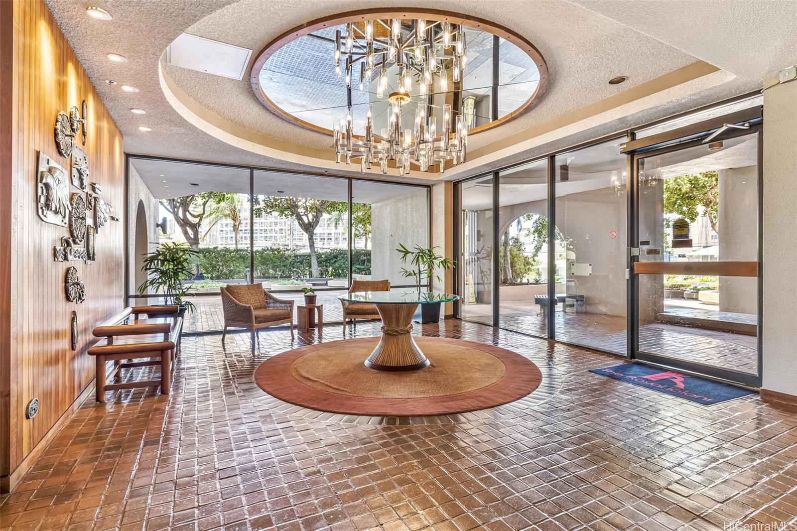 Royal Iolani condo # PH7, Honolulu, Hawaii - photo 22 of 25