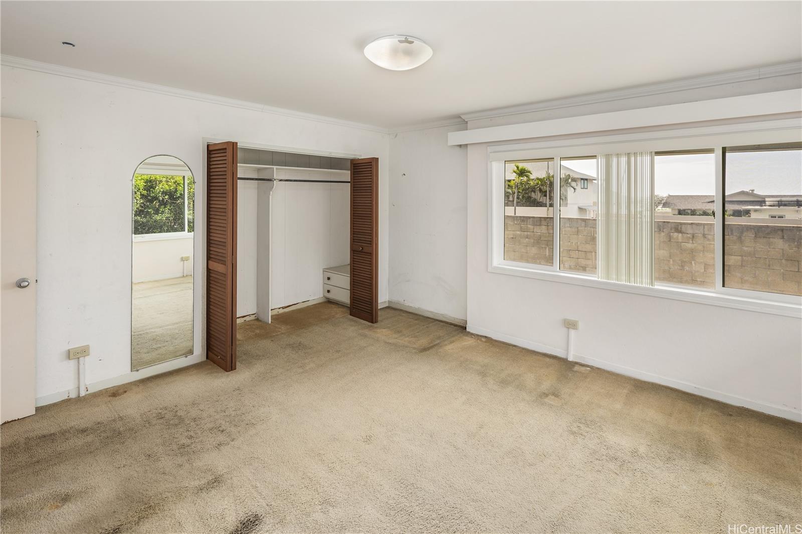 5838  Kalanianaole Hwy Niu Valley, Diamond Head home - photo 7 of 20