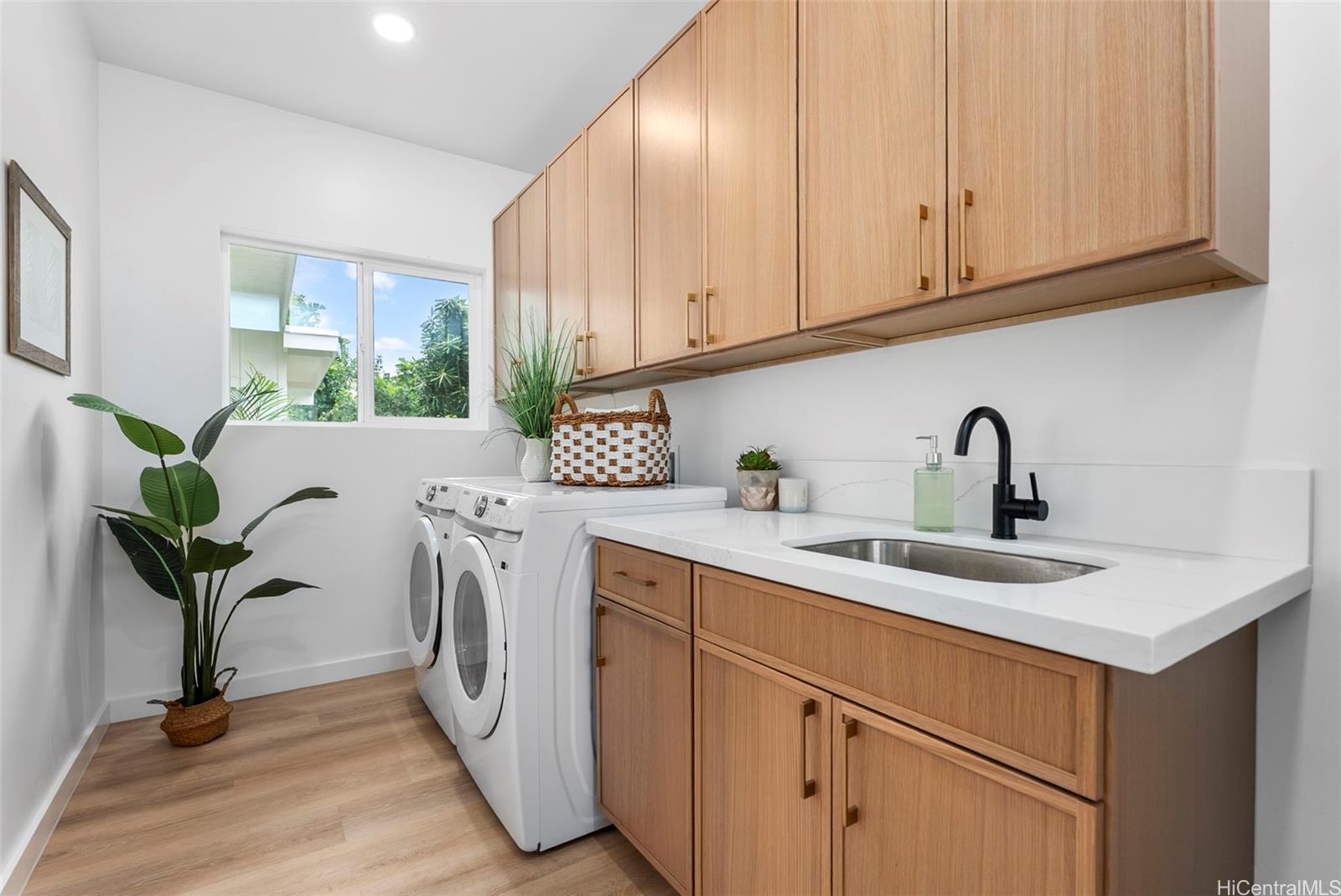 584  Kipuka Place Coconut Grove, Kailua home - photo 6 of 25