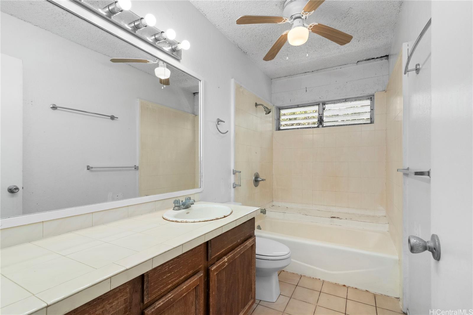 58-41  Kapuai Place Sunset/velzy, North Shore home - photo 8 of 24