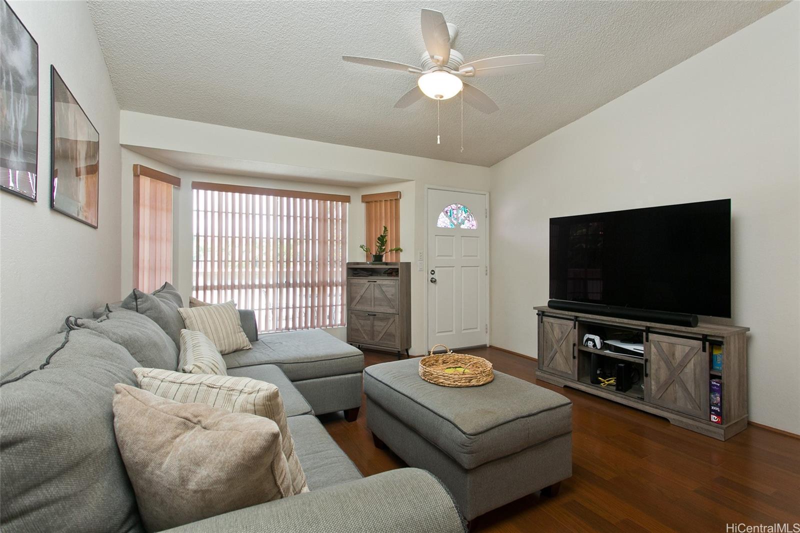 Crosspointe condo # 26W, Honolulu, Hawaii - photo 3 of 12