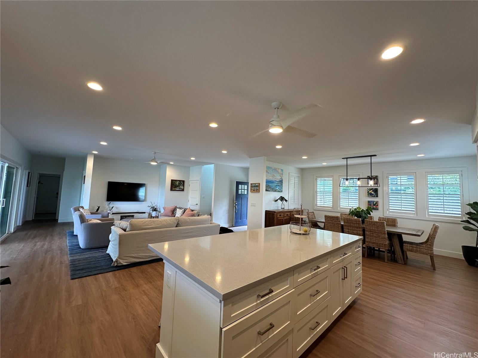 5872 Haleola Street Honolulu - Rental - photo 2 of 22