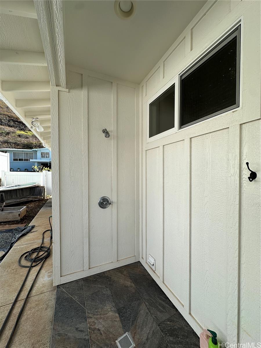 5872 Haleola Street Honolulu - Rental - photo 11 of 22