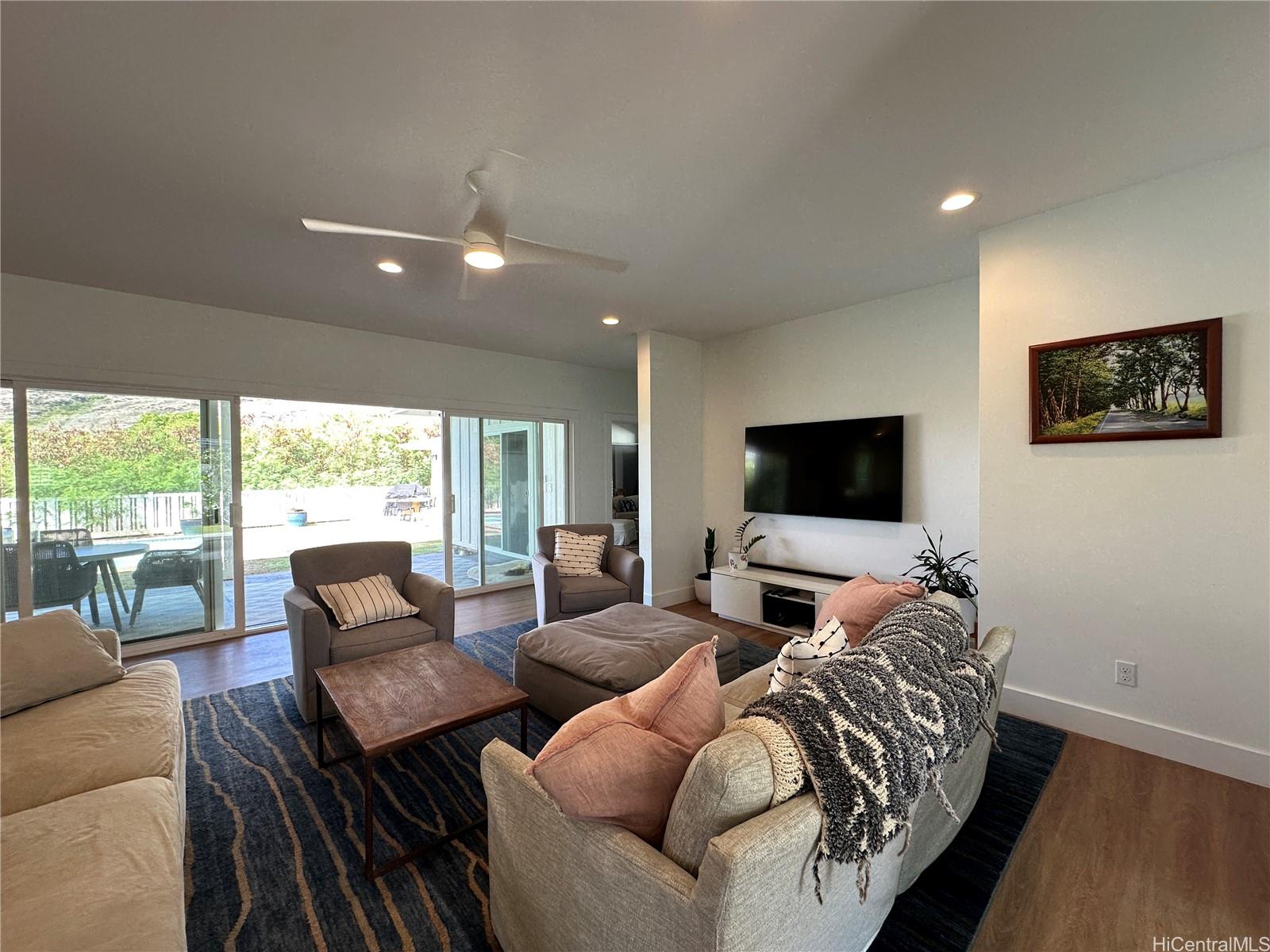 5872 Haleola Street Honolulu - Rental - photo 6 of 22