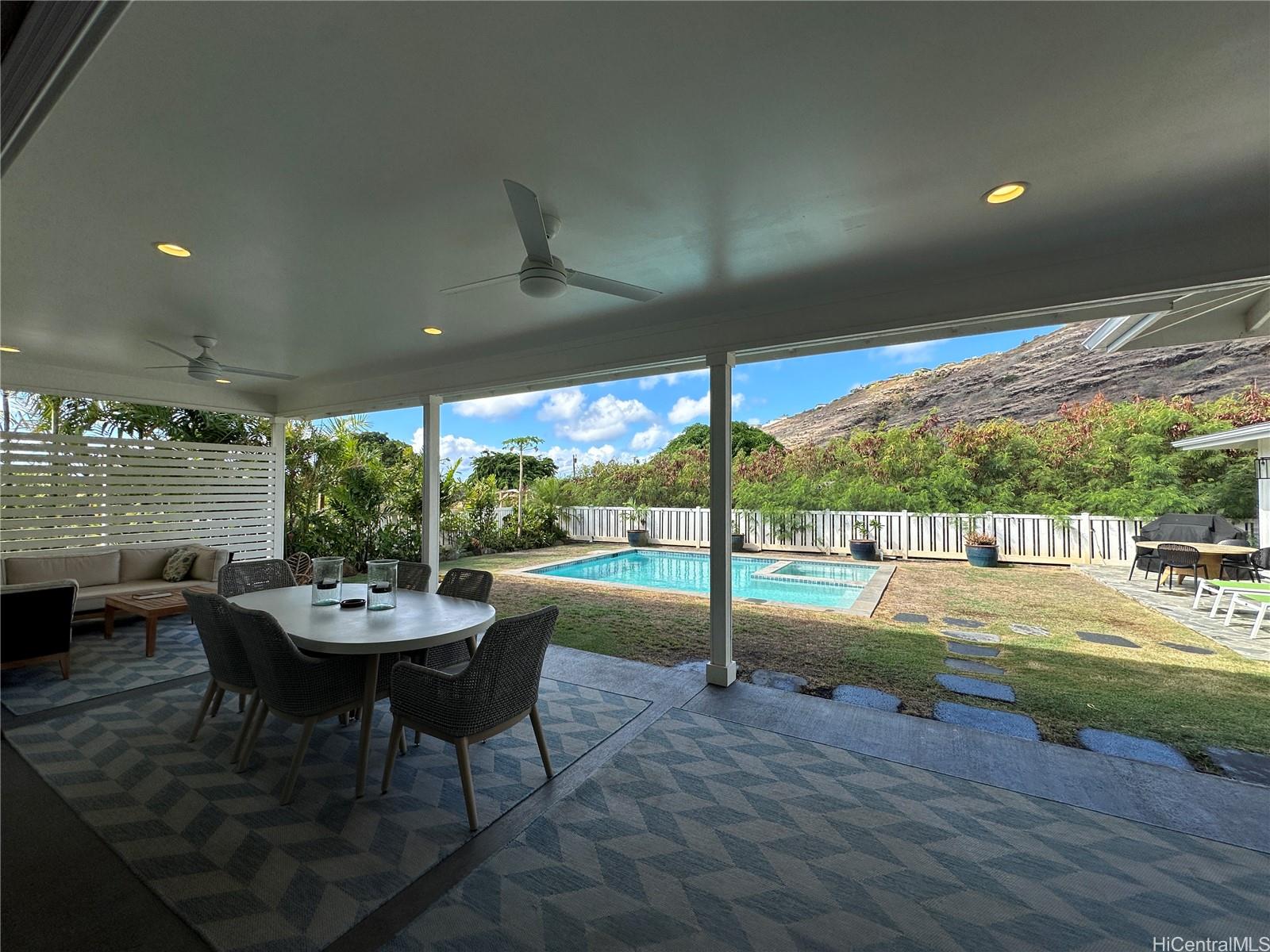 5872 Haleola Street Honolulu - Rental - photo 8 of 22