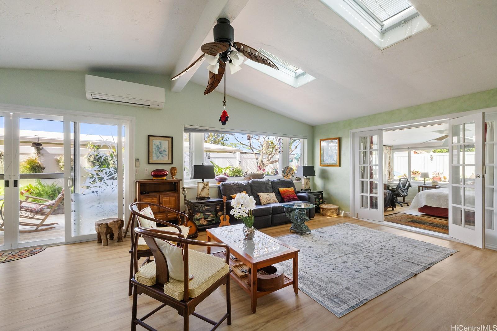 589  Iana Street Enchanted Lake, Kailua home - photo 5 of 25