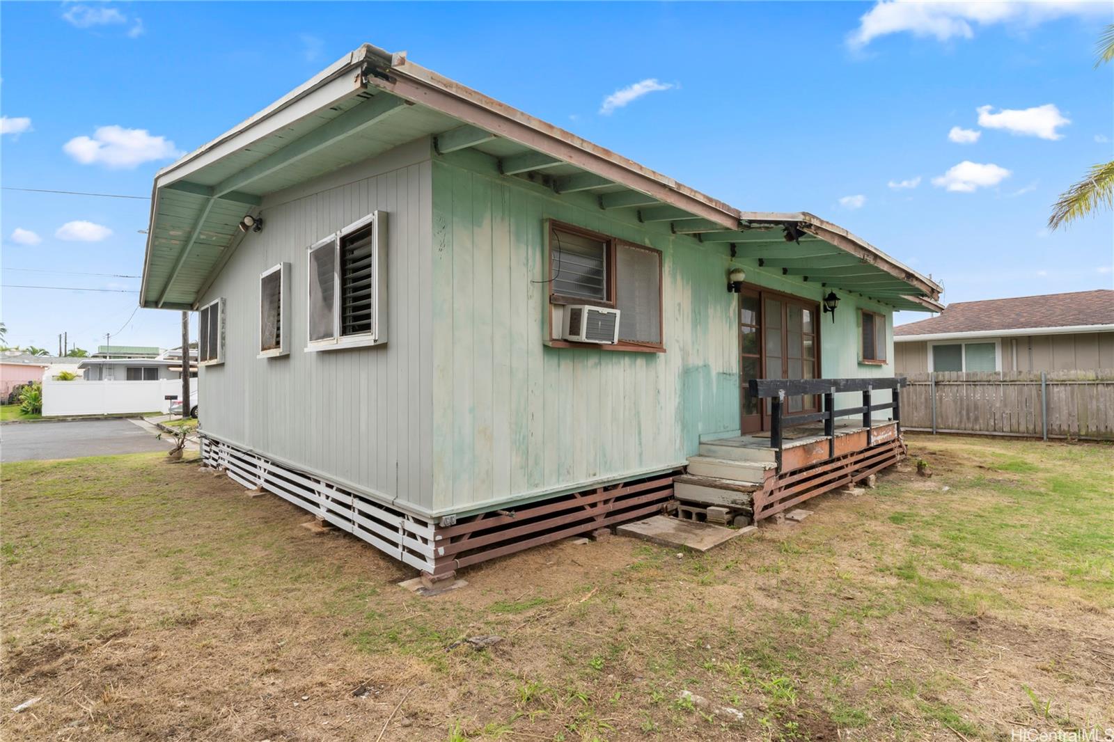 589  Kipuka Pl Coconut Grove, Kailua home - photo 11 of 23