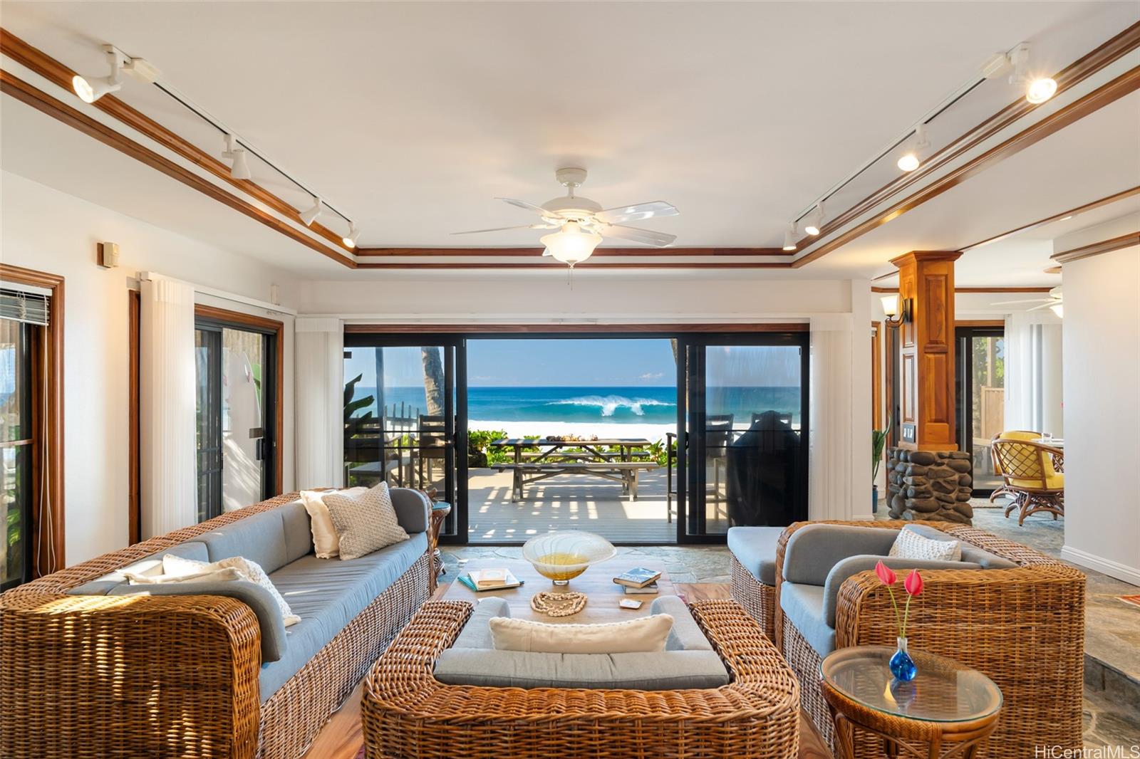59-377  Ke Nui Road Sunset Area, North Shore home - photo 2 of 25