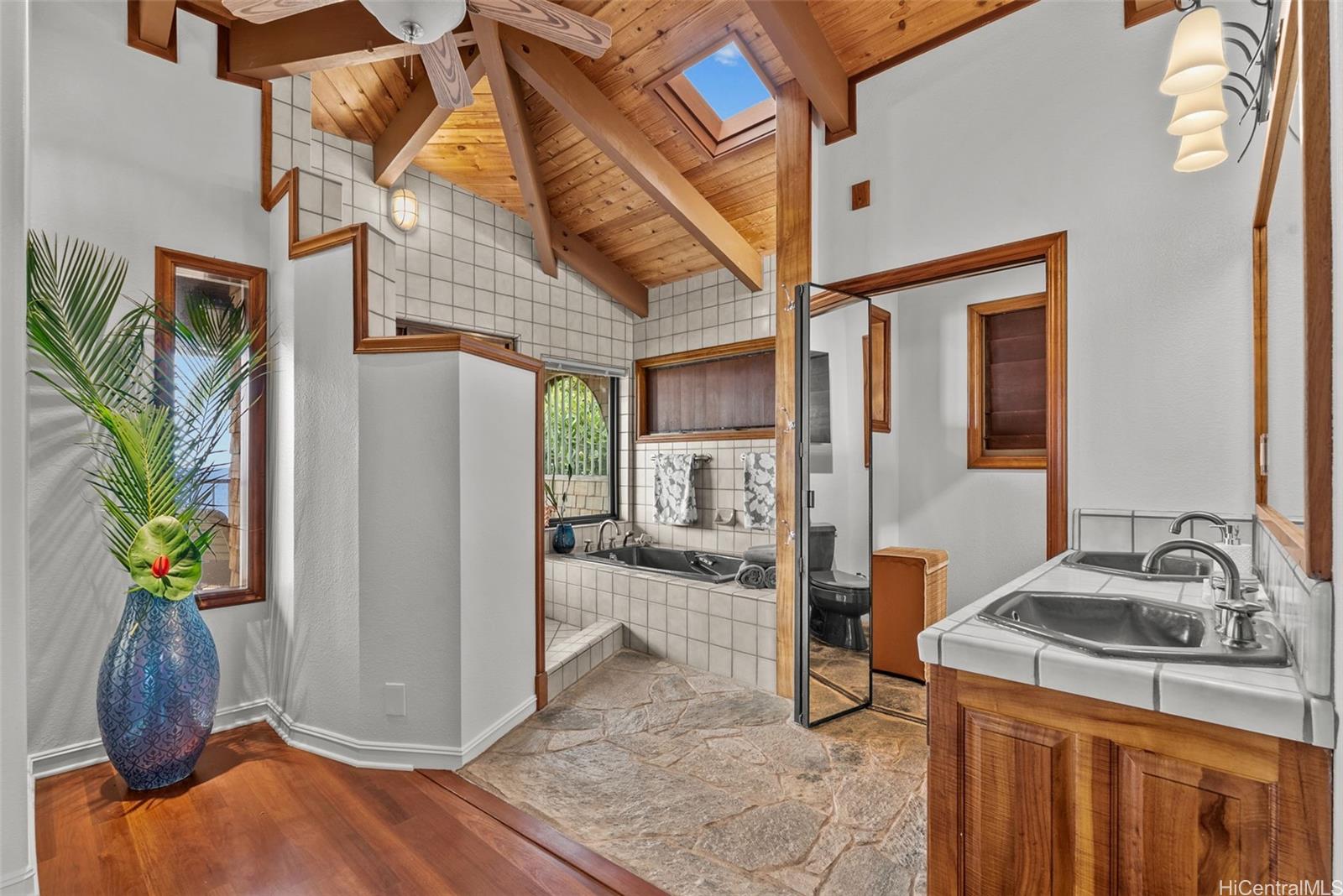 59-377  Ke Nui Road Sunset Area, North Shore home - photo 17 of 25
