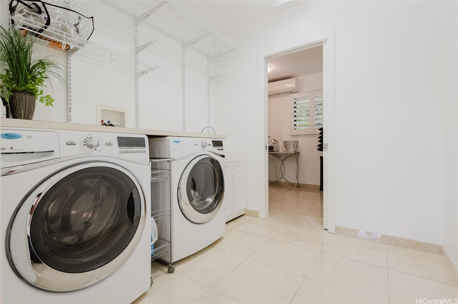 5949  Kalanianaole Hwy Paiko Lagoon, Diamond Head home - photo 11 of 25