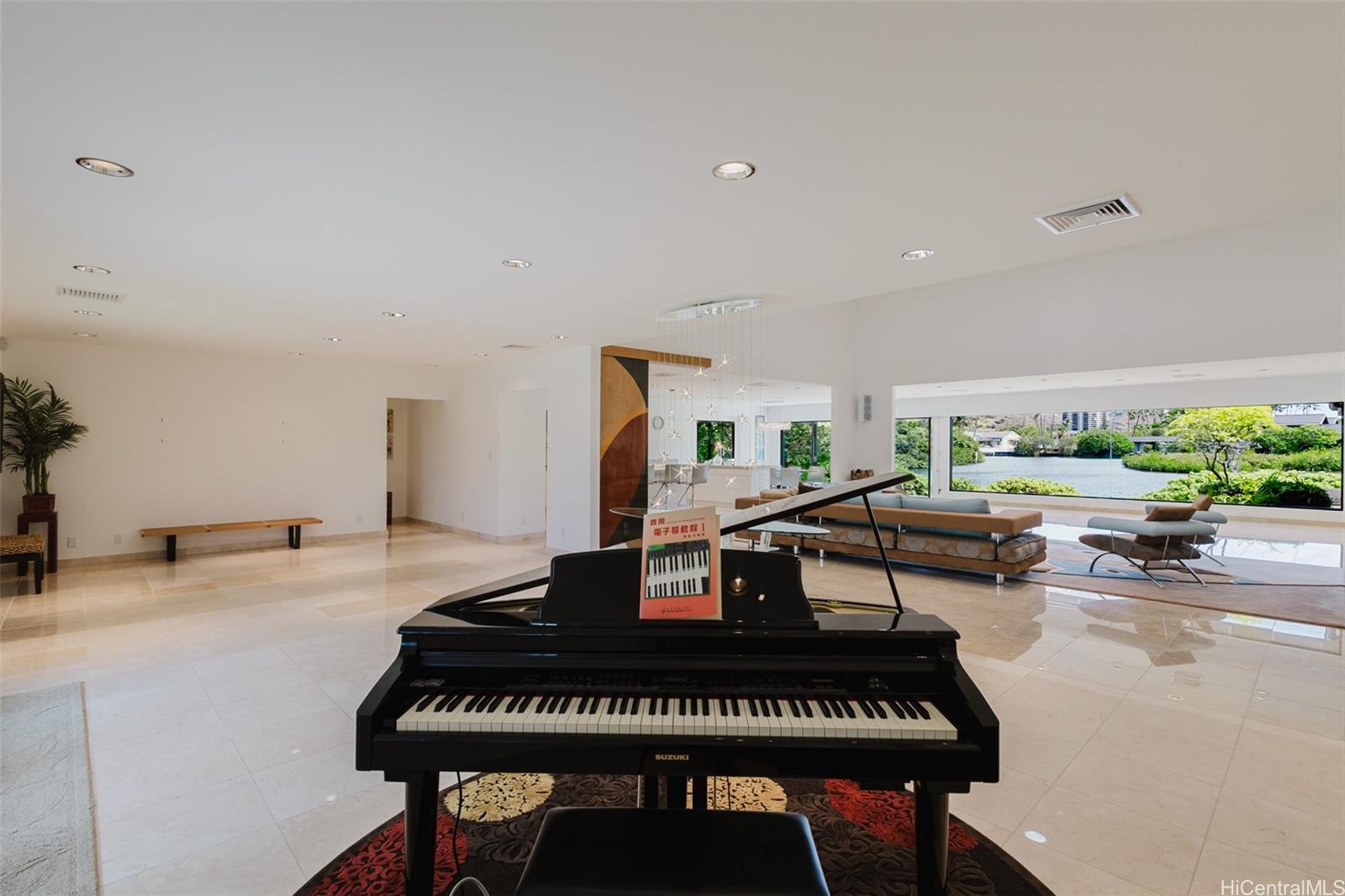 5949  Kalanianaole Hwy Paiko Lagoon, Diamond Head home - photo 4 of 25