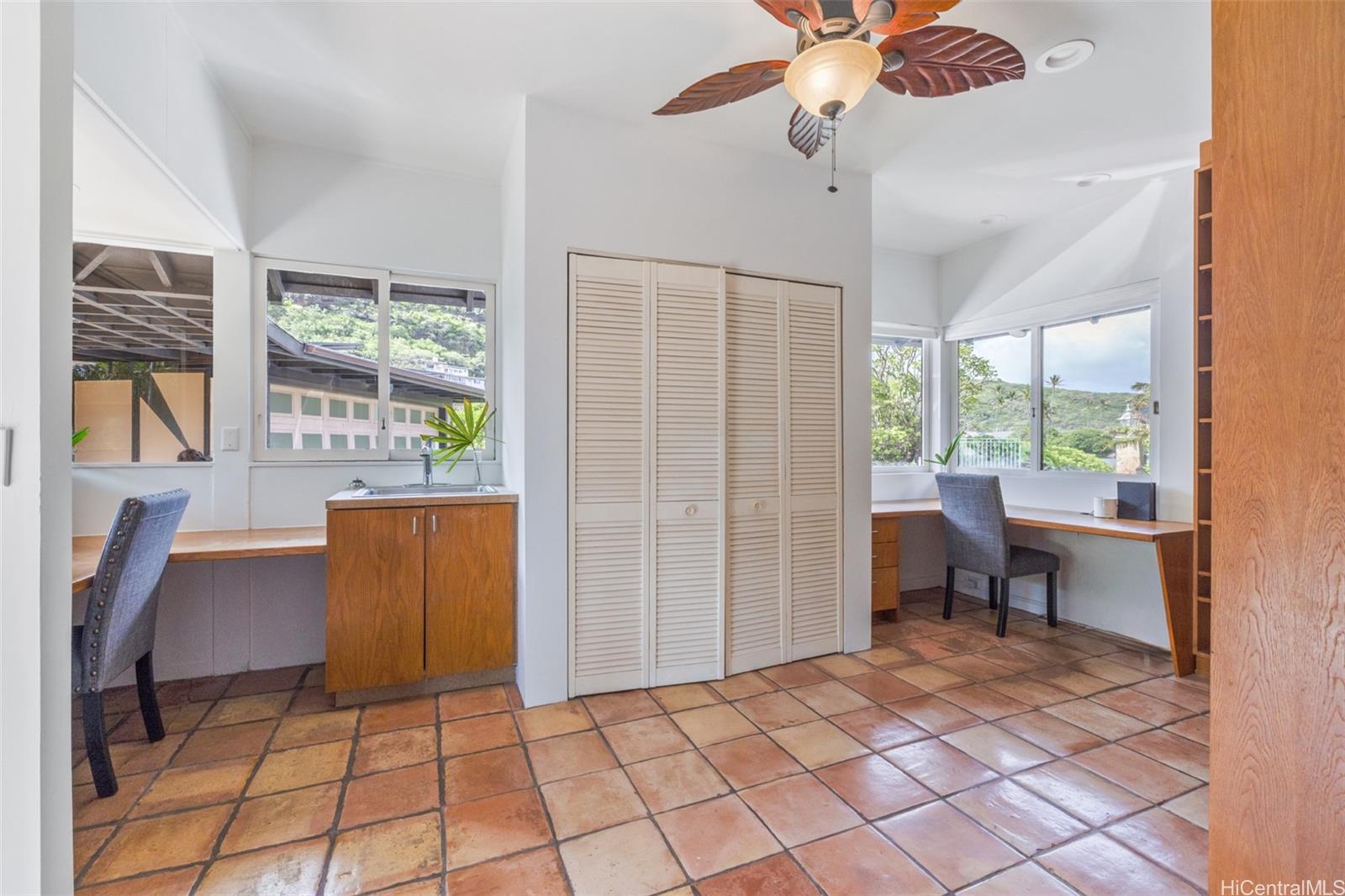 5949 C  Kalanianaole Hwy Paiko Lagoon, Diamond Head home - photo 22 of 25