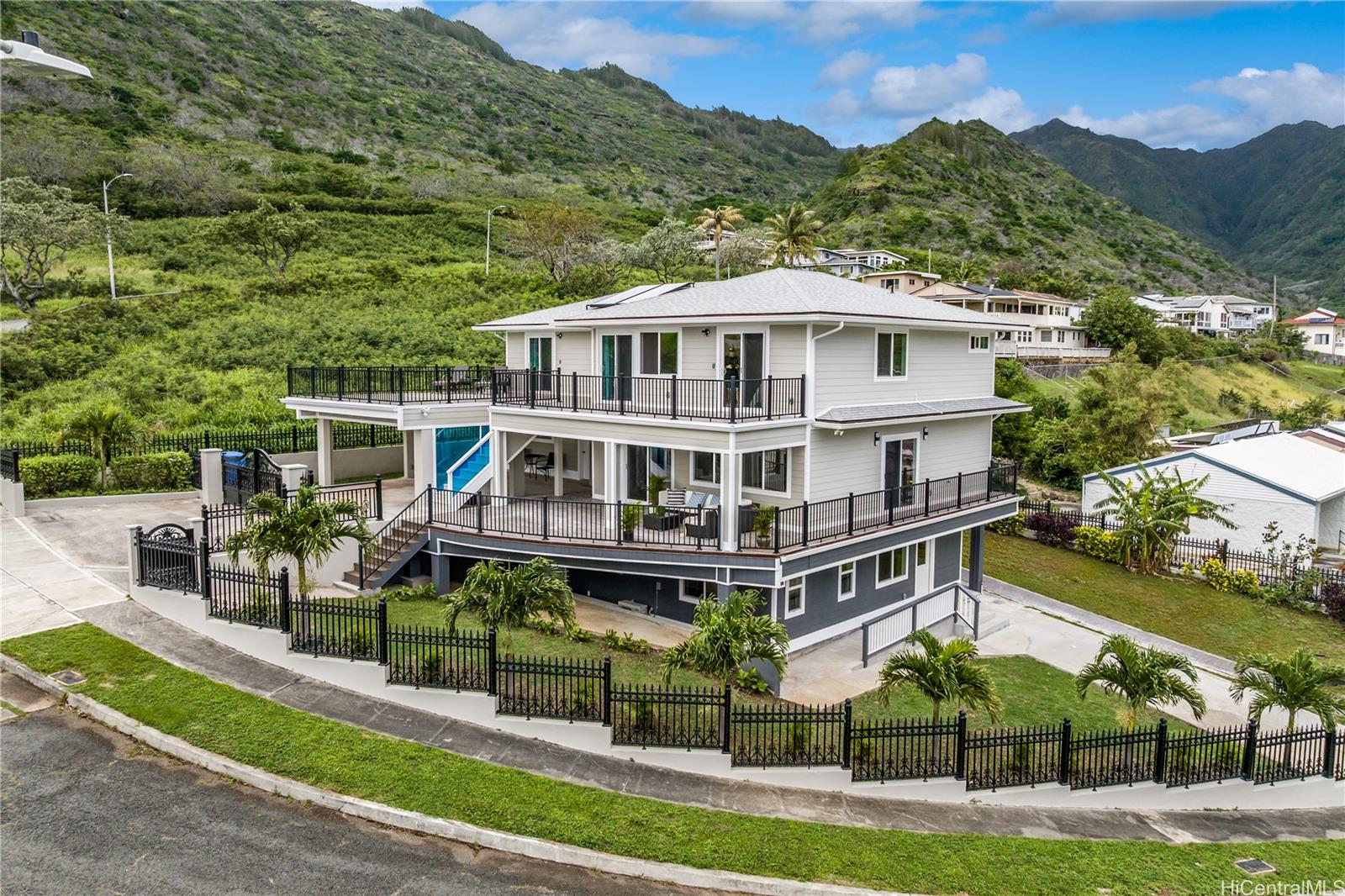 597 and 597 A  Papahehi Place Kuliouou, Diamond Head home - photo 2 of 25