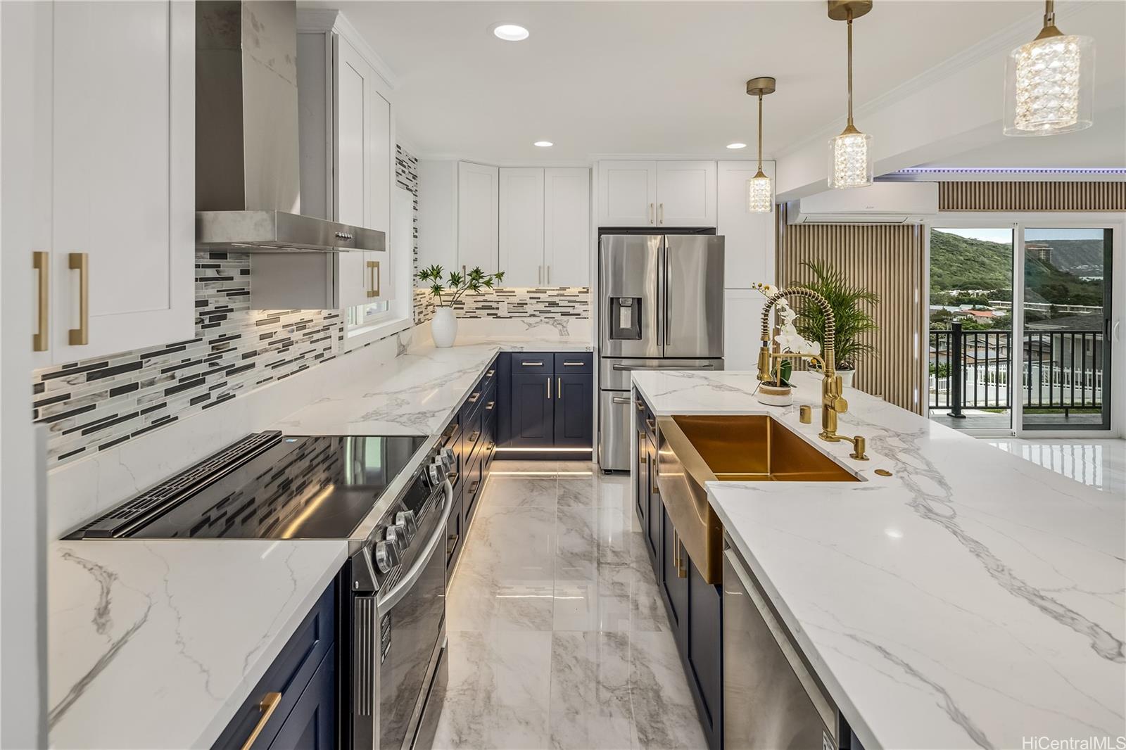 597 and 597 A  Papahehi Place Kuliouou, Diamond Head home - photo 11 of 25