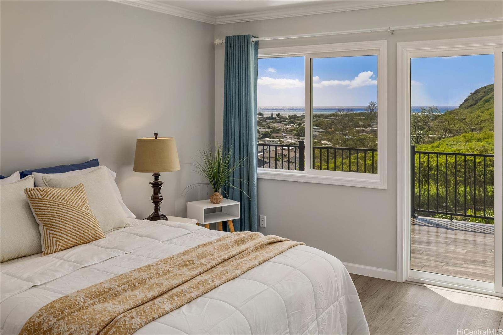 597 and 597 A  Papahehi Place Kuliouou, Diamond Head home - photo 19 of 25