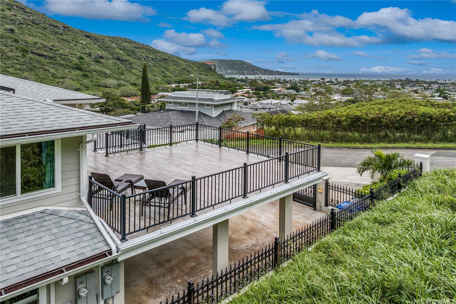 597 and 597 A  Papahehi Place Kuliouou, Diamond Head home - photo 5 of 25