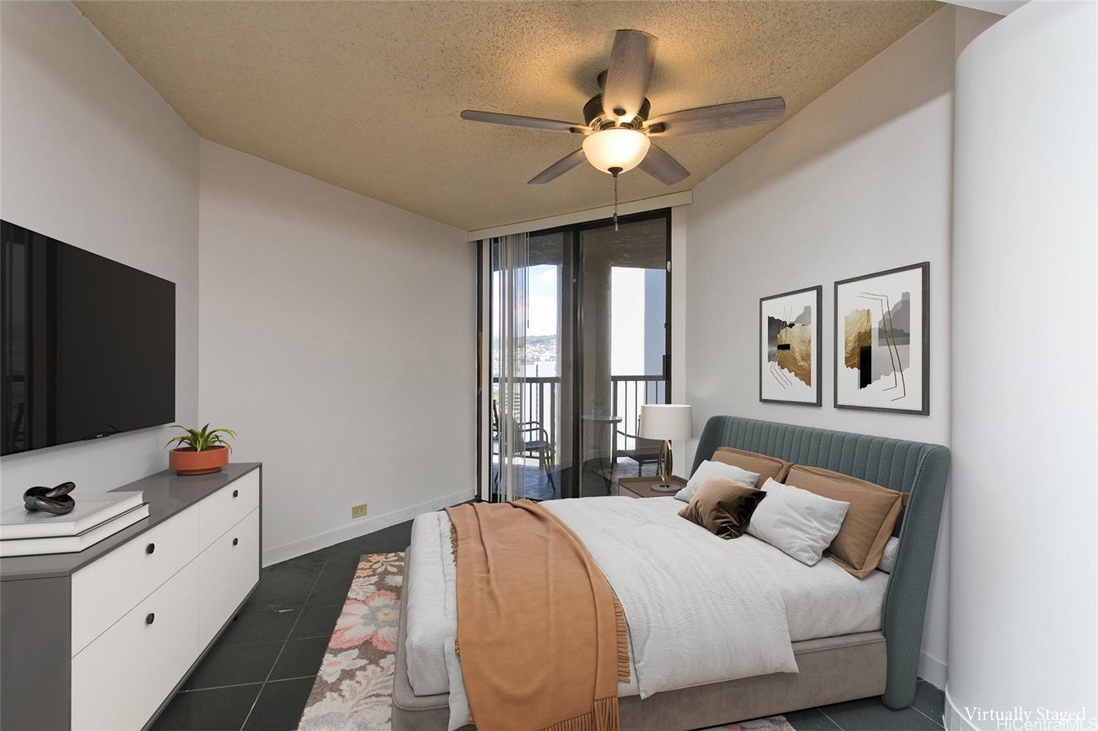 Honolulu Tower condo # 1704, Honolulu, Hawaii - photo 5 of 13