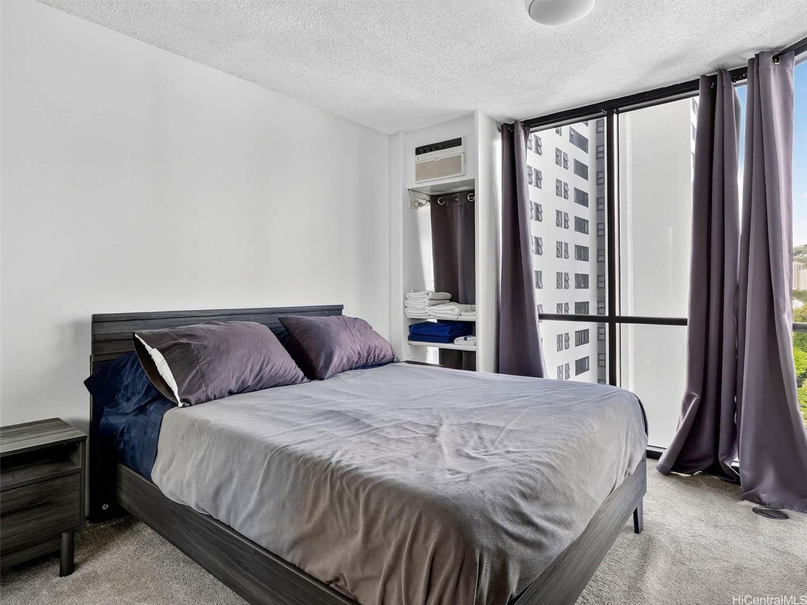 Honolulu Tower condo # 1706, Honolulu, Hawaii - photo 11 of 24