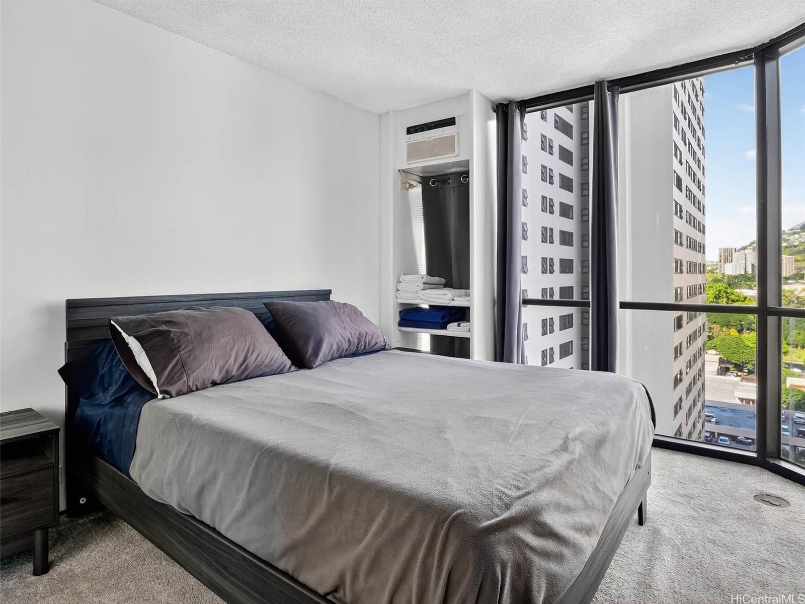 Honolulu Tower condo # 1706, Honolulu, Hawaii - photo 12 of 24