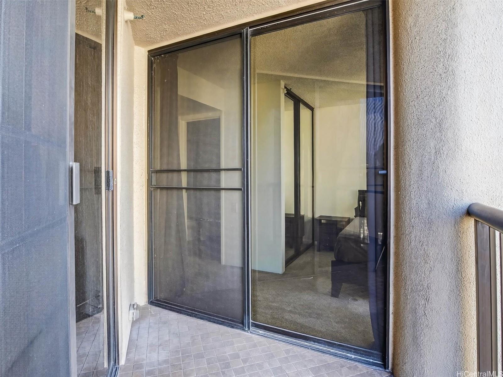 Honolulu Tower condo # 1706, Honolulu, Hawaii - photo 16 of 17