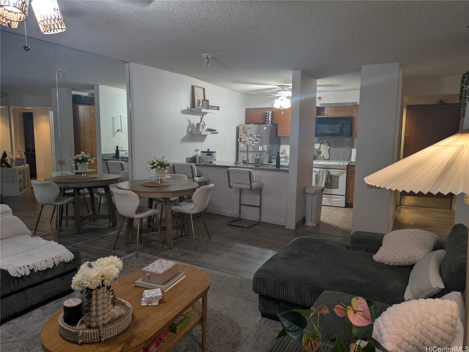 60 N Beretania St Honolulu - Rental - photo 2 of 18