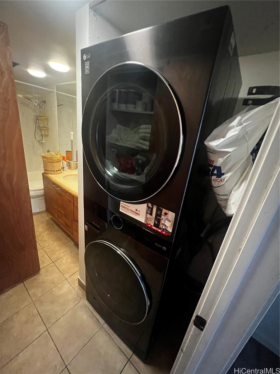 60 N Beretania St Honolulu - Rental - photo 11 of 18