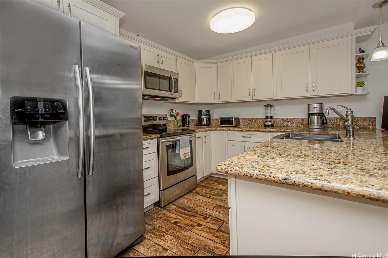 60 N Beretania St Honolulu - Rental - photo 3 of 23