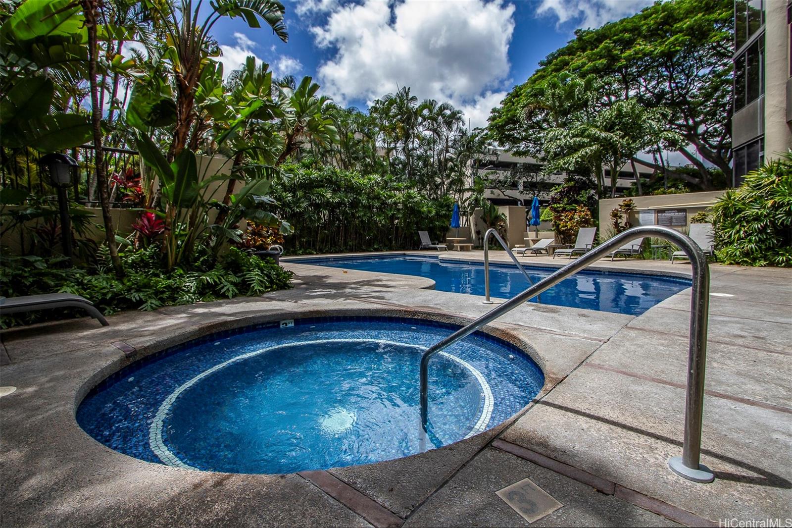 60 N Beretania St Honolulu - Rental - photo 22 of 23