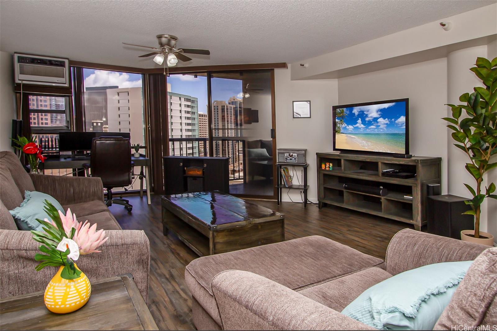 60 N Beretania St Honolulu - Rental - photo 7 of 23