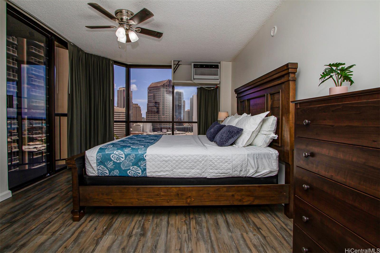 60 N Beretania St Honolulu - Rental - photo 8 of 23