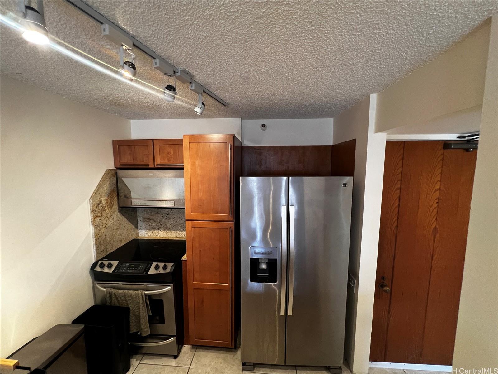 60 N Beretania St Honolulu - Rental - photo 2 of 14