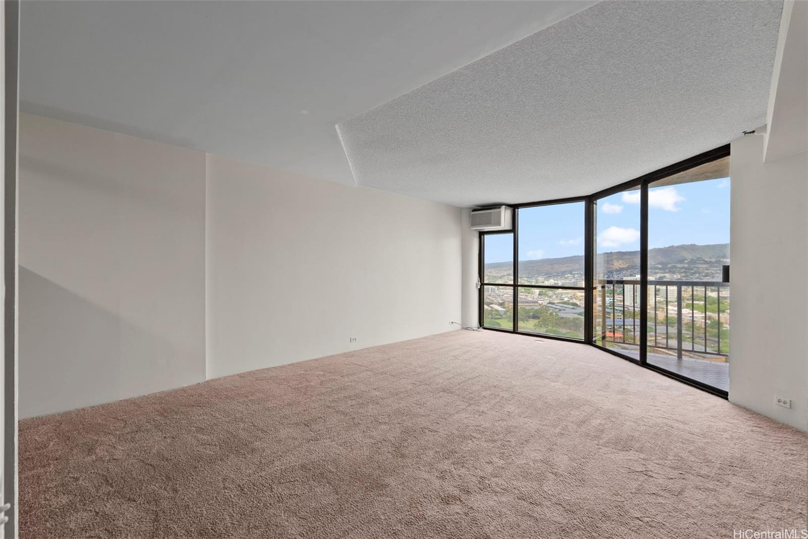 Honolulu Tower condo # 2503, Honolulu, Hawaii - photo 2 of 25