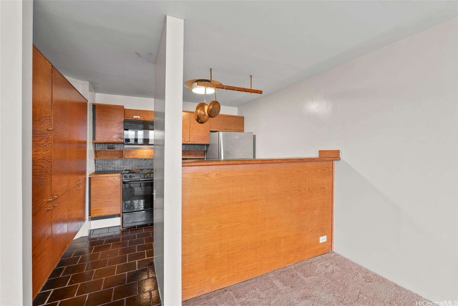 Honolulu Tower condo # 2503, Honolulu, Hawaii - photo 6 of 25