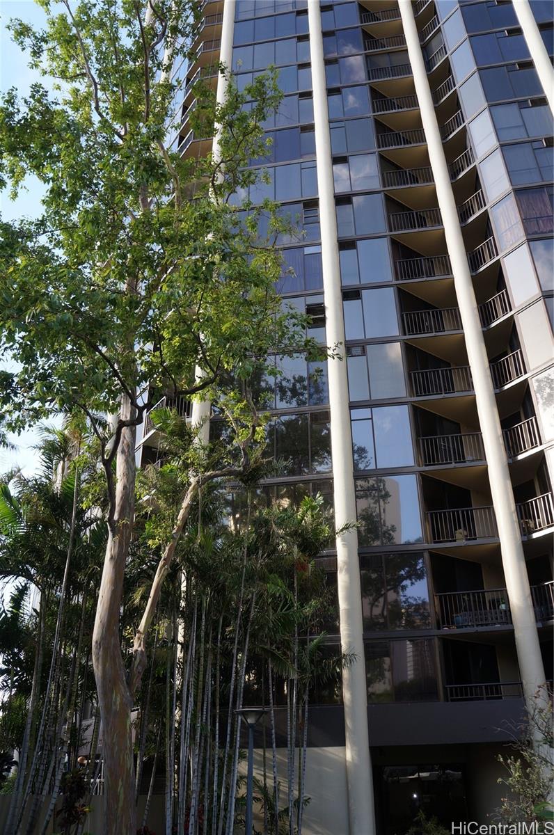 Honolulu Tower 2610, 60 Beretania Street, Honolulu Chinatown condo