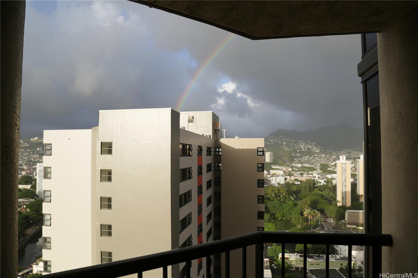 Honolulu Tower condo # 3105, Honolulu, Hawaii - photo 2 of 16