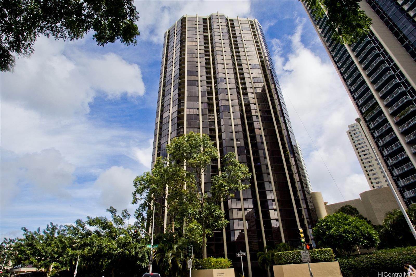 honolulu-tower-3209-60-beretania-street-honolulu-chinatown