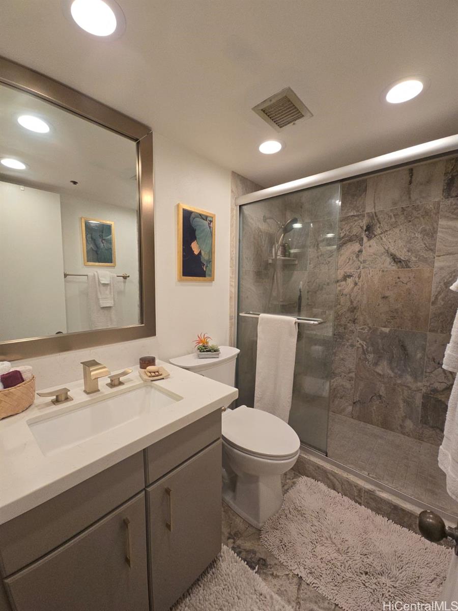 Honolulu Tower condo # 3209, Honolulu, Hawaii - photo 17 of 25