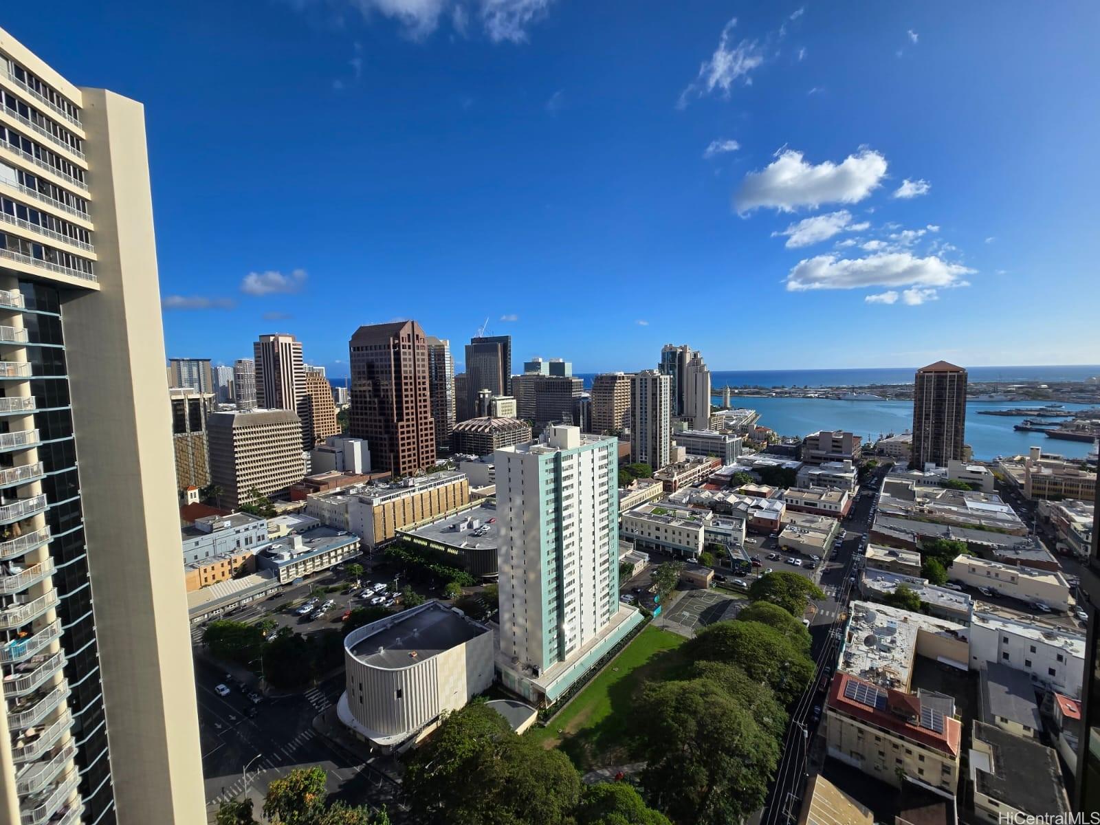 Honolulu Tower condo # 3209, Honolulu, Hawaii - photo 20 of 25