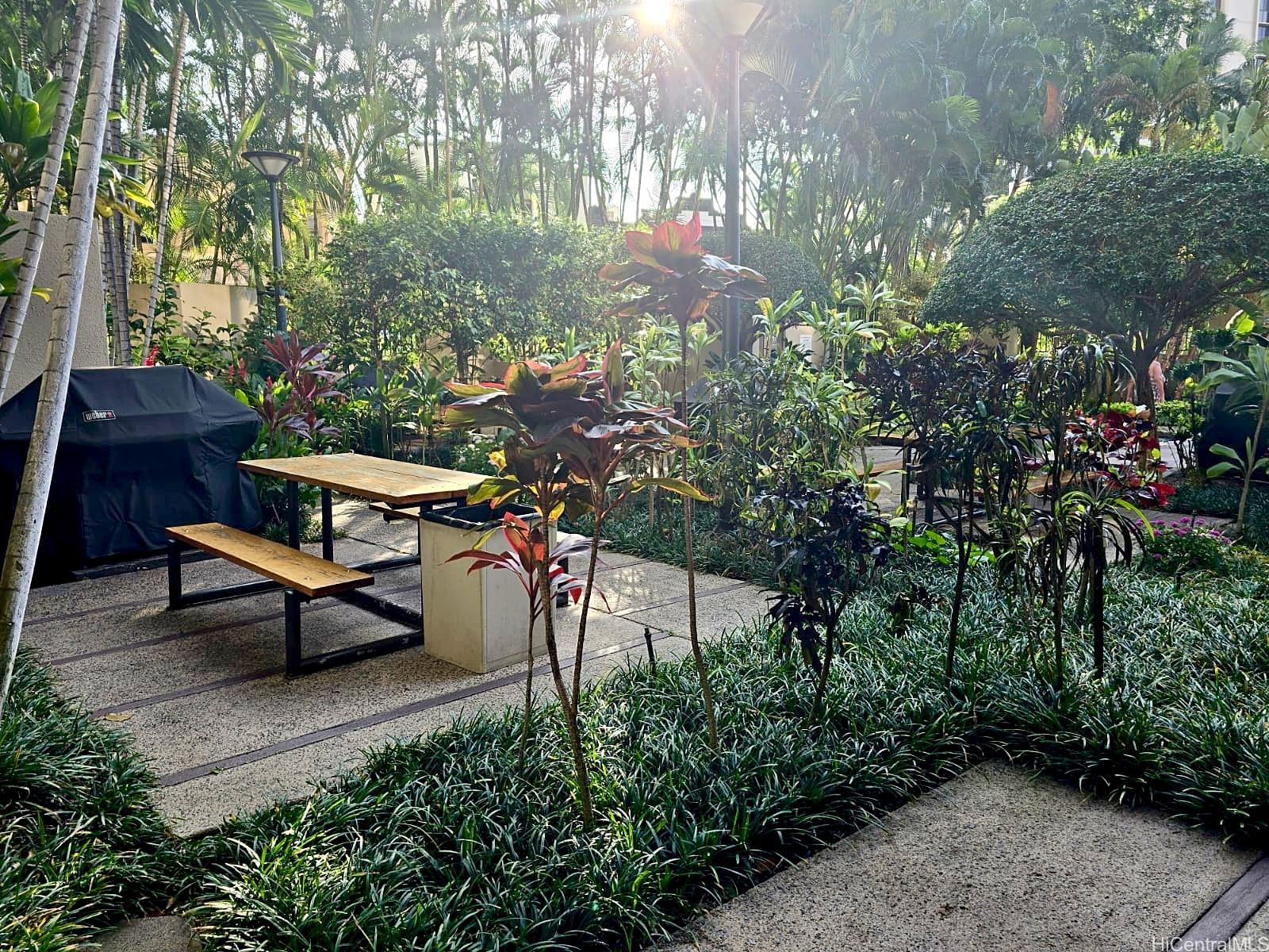 Honolulu Tower condo # 3209, Honolulu, Hawaii - photo 23 of 25