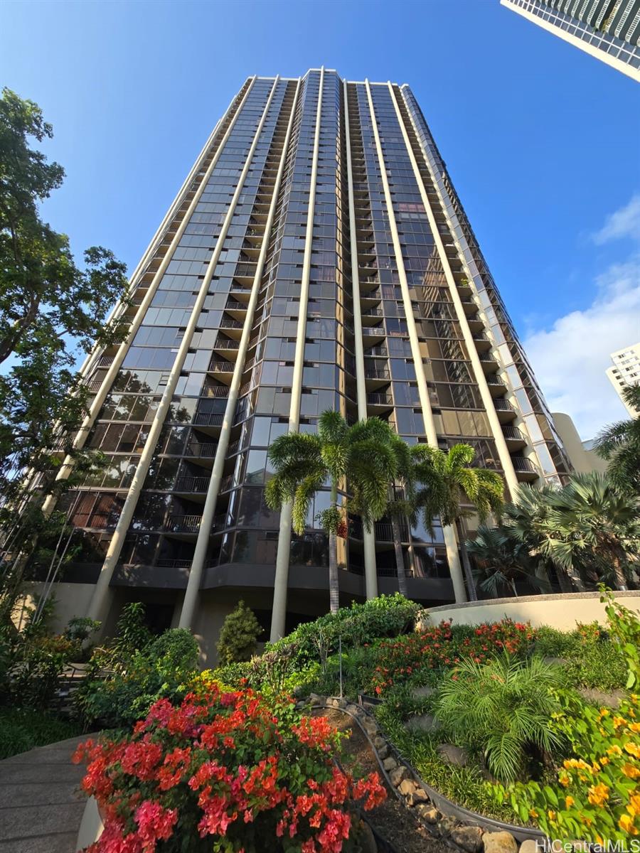Honolulu Tower condo # 3209, Honolulu, Hawaii - photo 25 of 25